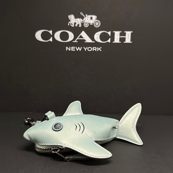 Coach Handbags - Coach 21097 Shark Coin Case Wallet Purse Blue Leather Zipper Card Bag